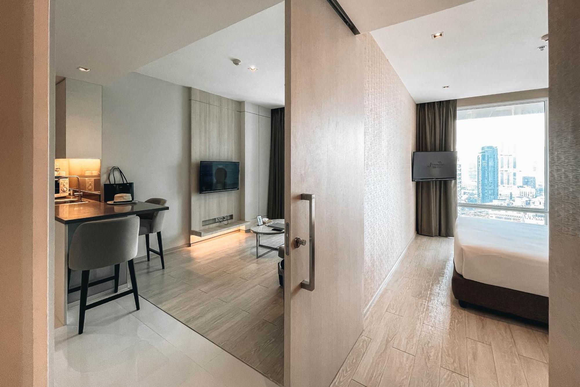 Jasmine 59 Hotel Bangkok Eksteriør billede A suite at the hotel