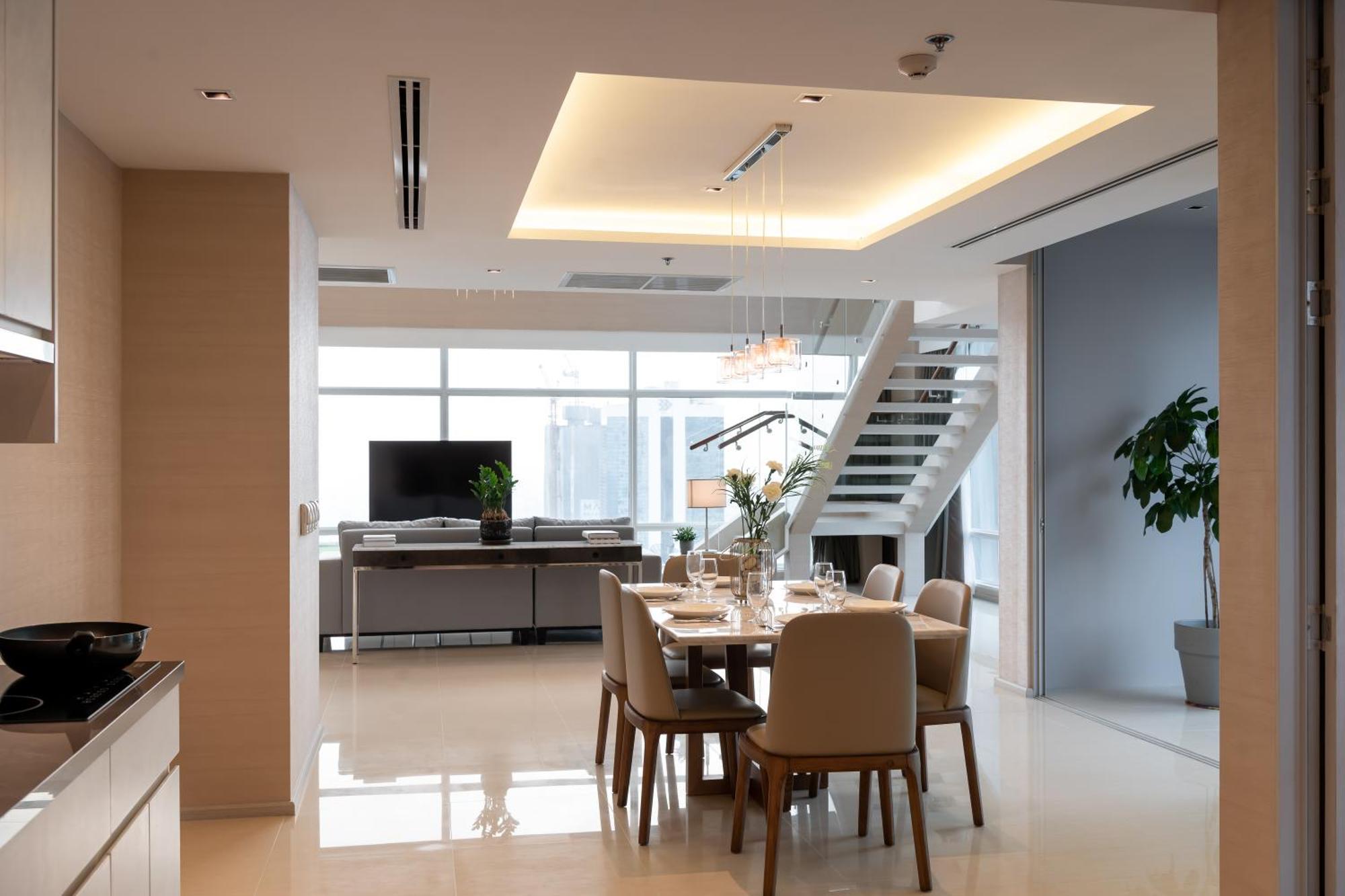 Jasmine 59 Hotel Bangkok Eksteriør billede A dining room in a modern home